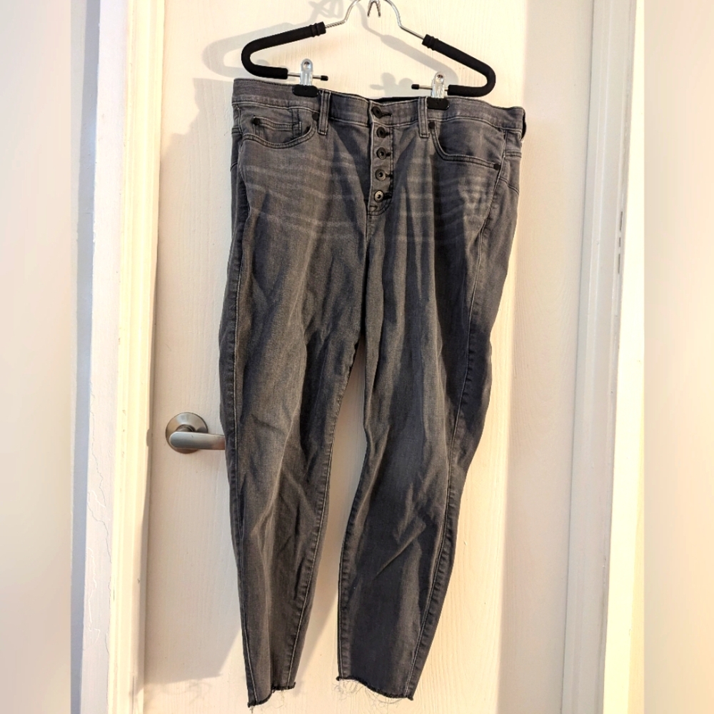 Torrid Bombshell Skinny super soft jeans
